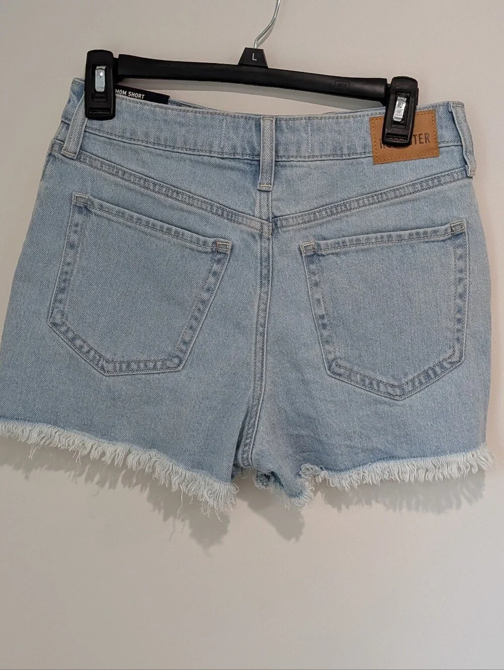NWT Light Blue Distressed HighRise Mom Shorts Hollister (2) Denim Summer Classic - Picture 2 of 8